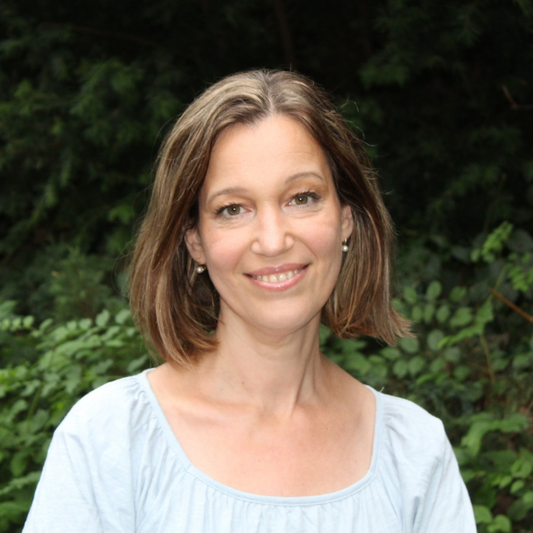 Neményi Eszter